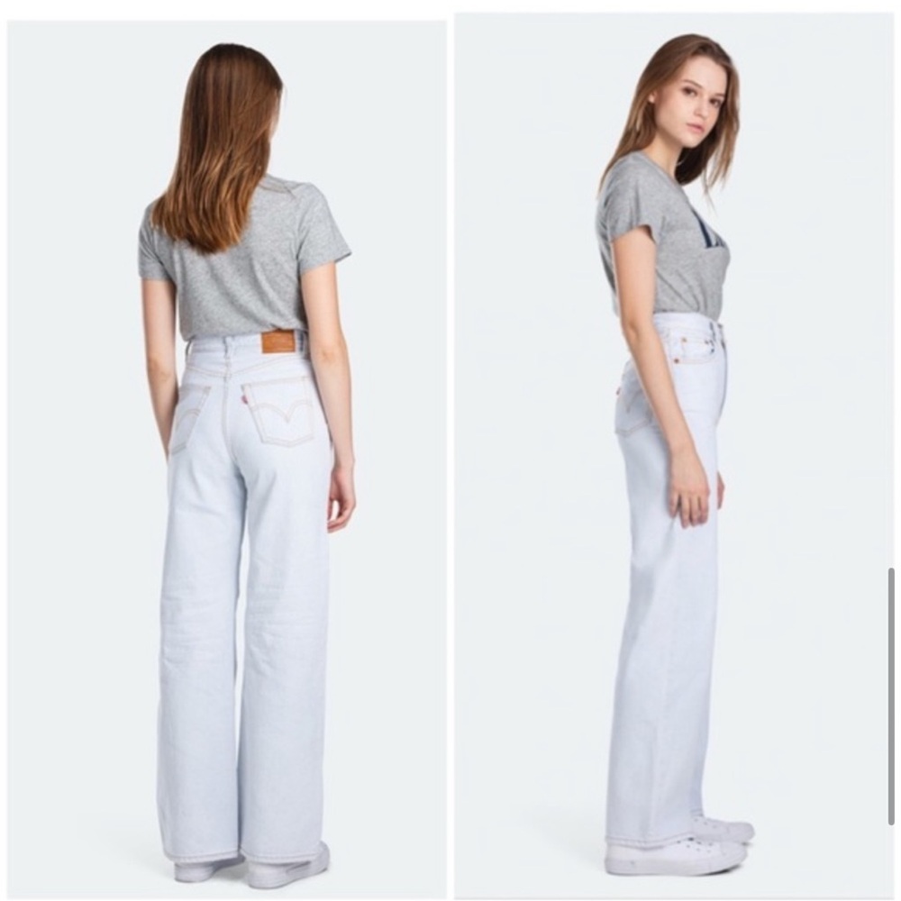 Levi's® Premium RIBCAGE WIDE LEG WOMEN'S JEANS in Cold As Ice White